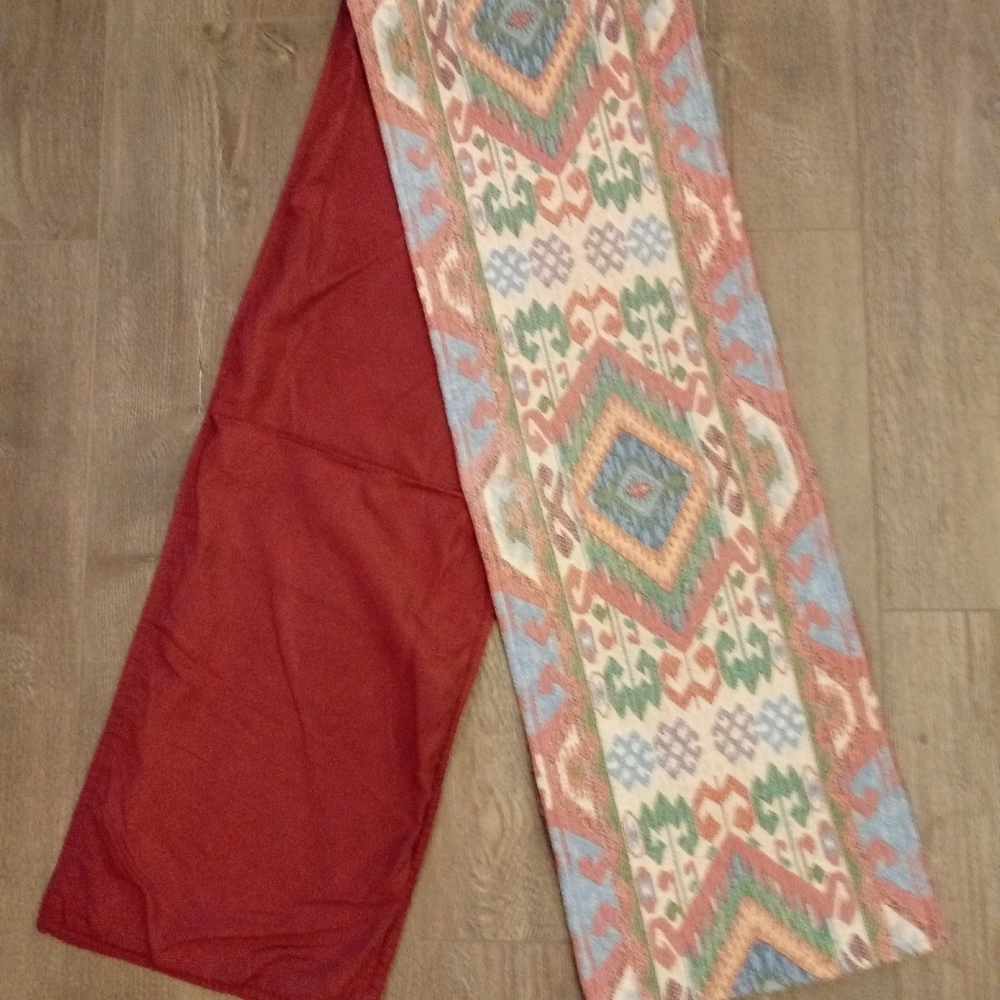 Table runner - Picture 4 of 8